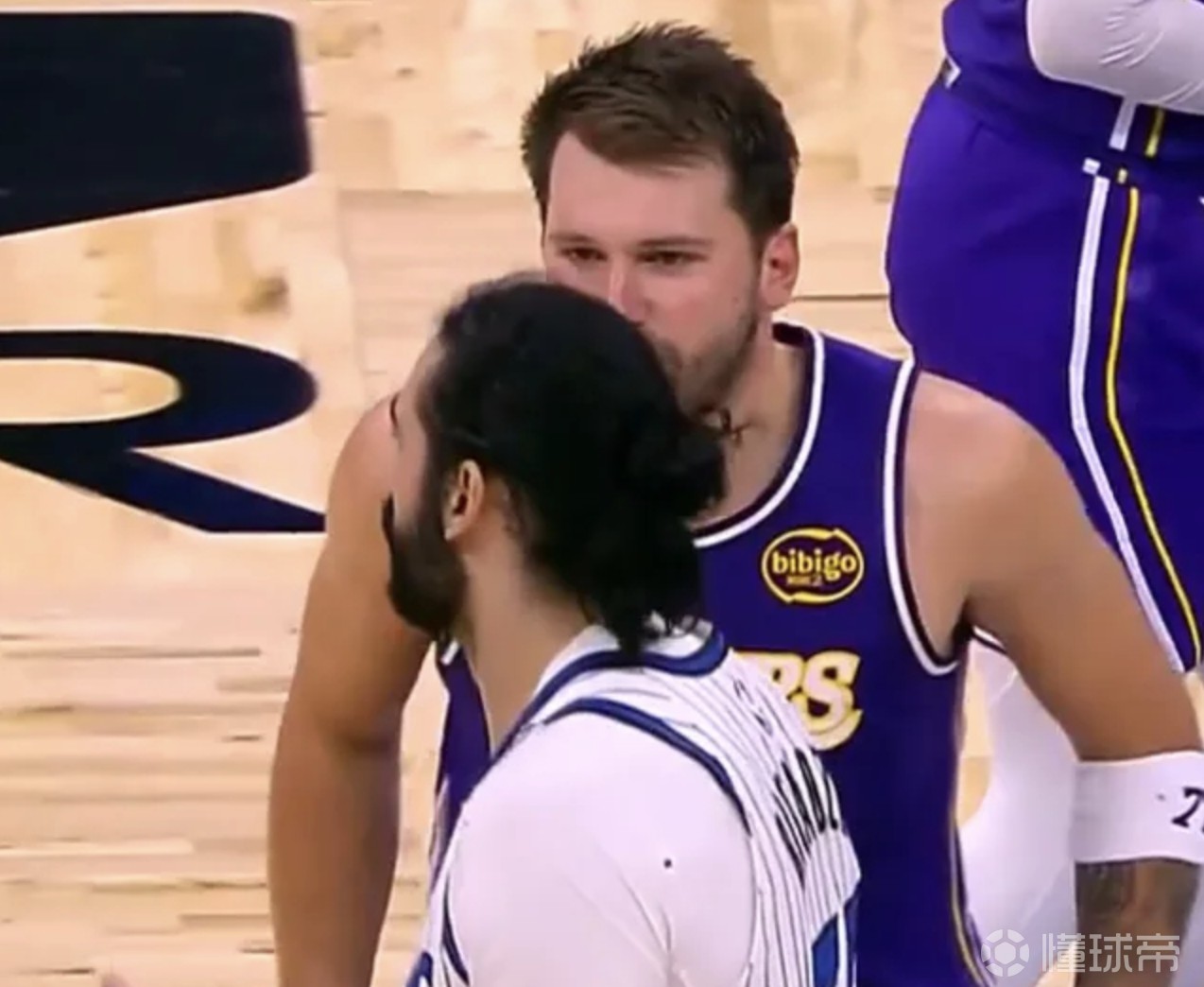 東契奇：比塔澤用塞爾維亞語告訴我“他要搞我全家”